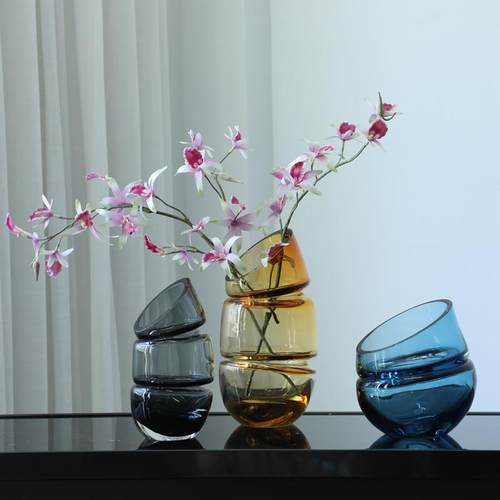 现代简约人工吹制手工彩色螺纹斜口玻璃花瓶客厅家居水培花插摆件