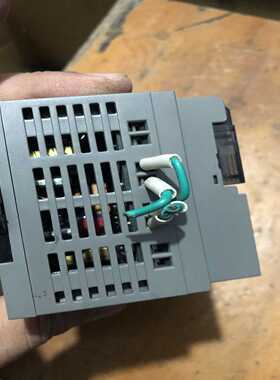 全新安川五代1.5驱动器V-120010020~询价