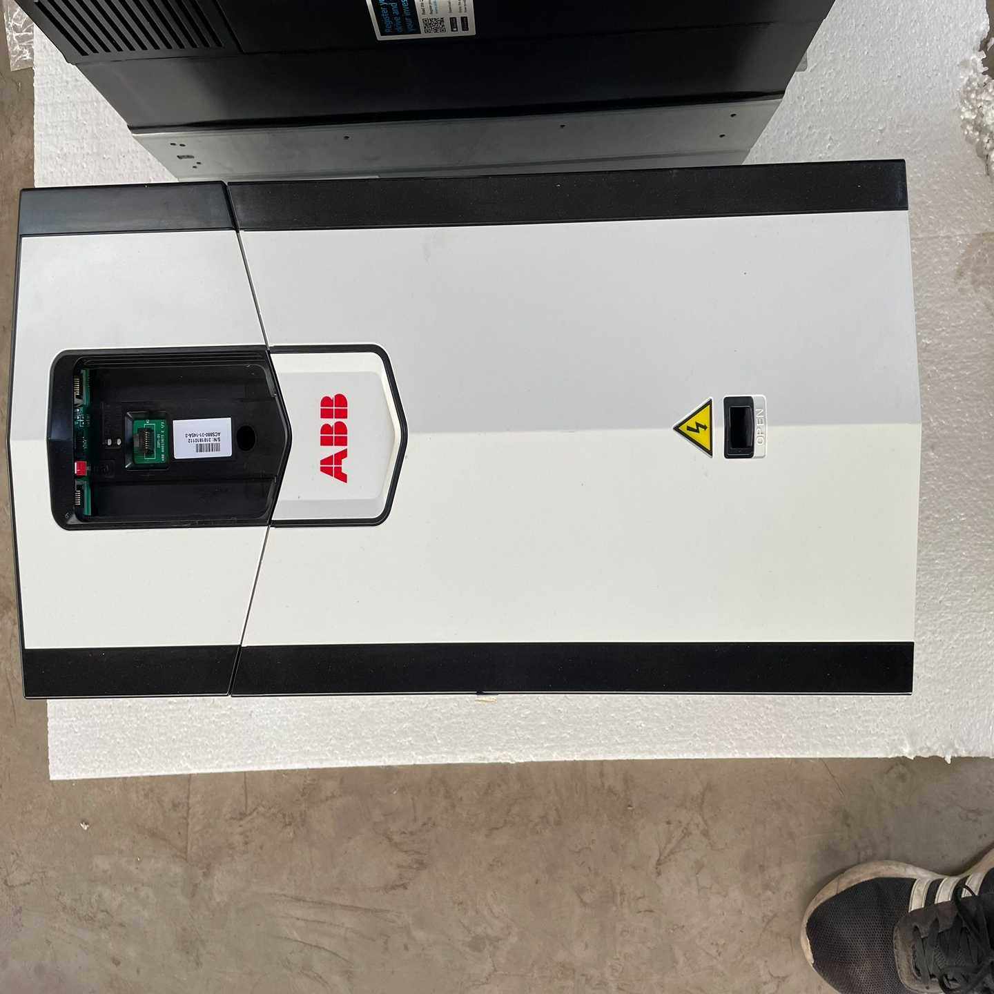 ABB880系列变频器，ACS880-01-145A-3 7【鑫鑫商铺】