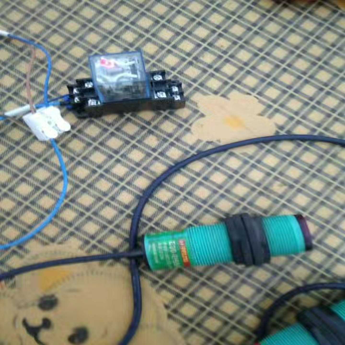 【议价】E30一DS50KA二线NpNNO漫反射光电接近适用