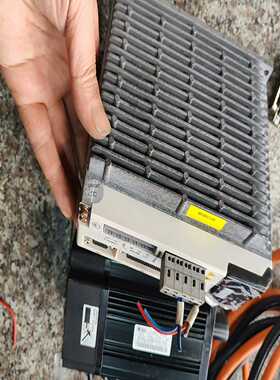 出这款力士乐液压马达采用蓝色涂层，型号为A4VSO180LR--议价商品