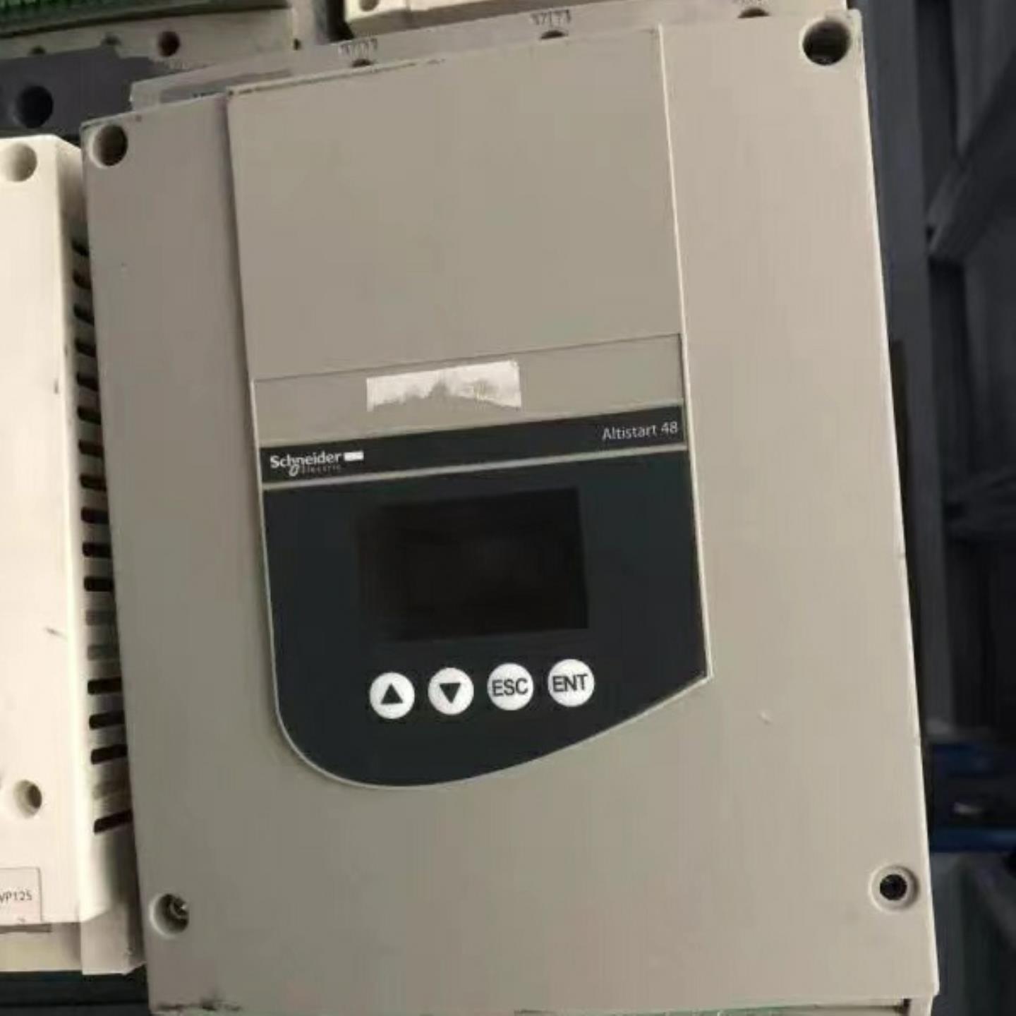 优惠供应软启动器 ATS48D47Q 现货实物拍摄咨询