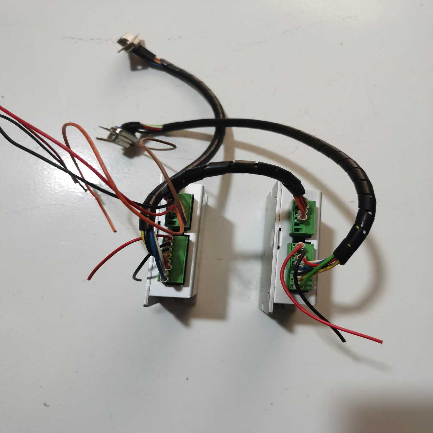 询价台湾原装正品CSIM  CSD203P二相步进马达驱动器，设议价