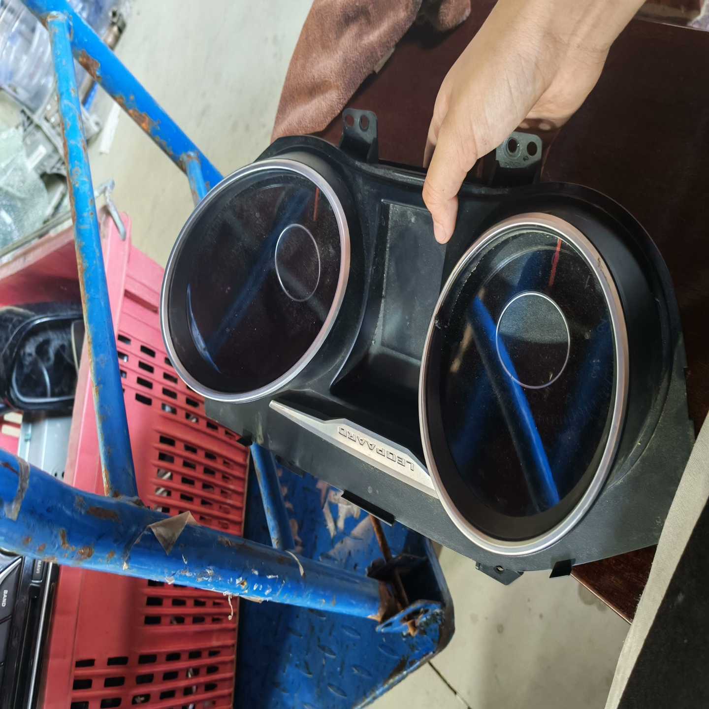 猎豹CS10原装仪表盘总成，原厂拆车件，型号M3264。包含--议价商