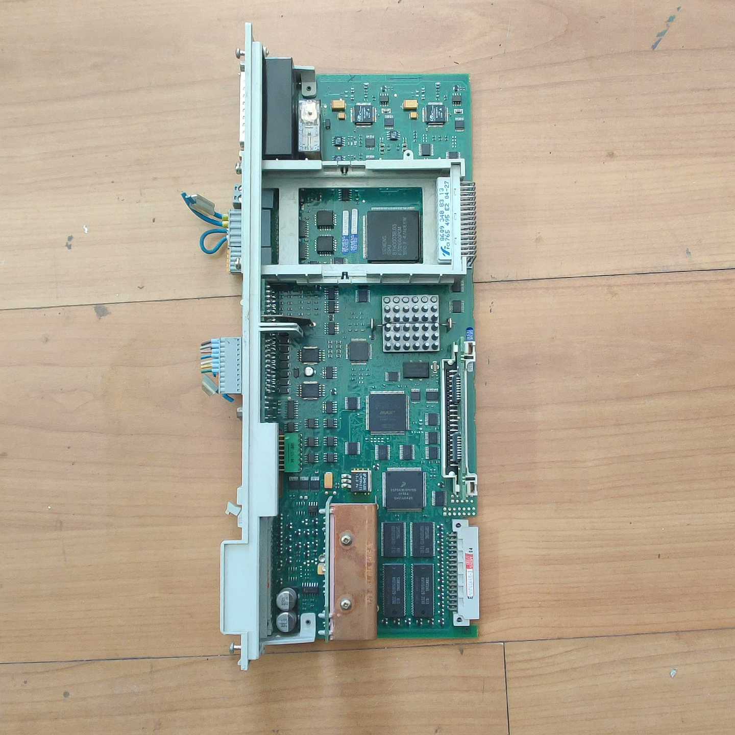 询价~6SN1118-1NK01-0AA1 轴承成色新z