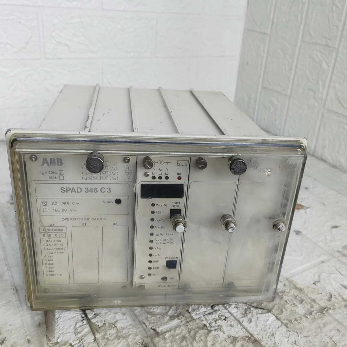 ABB综合保护继电器SPAD346C3-AA，型号RS--议价商品