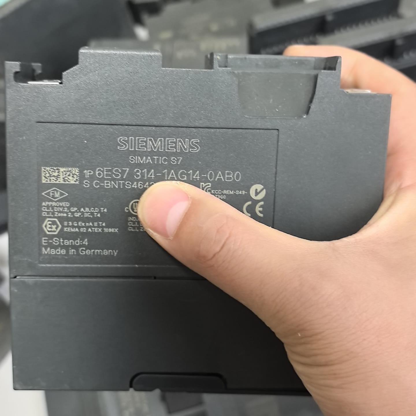 6ES7314-1AG14-0AB0  成色充新2；议价