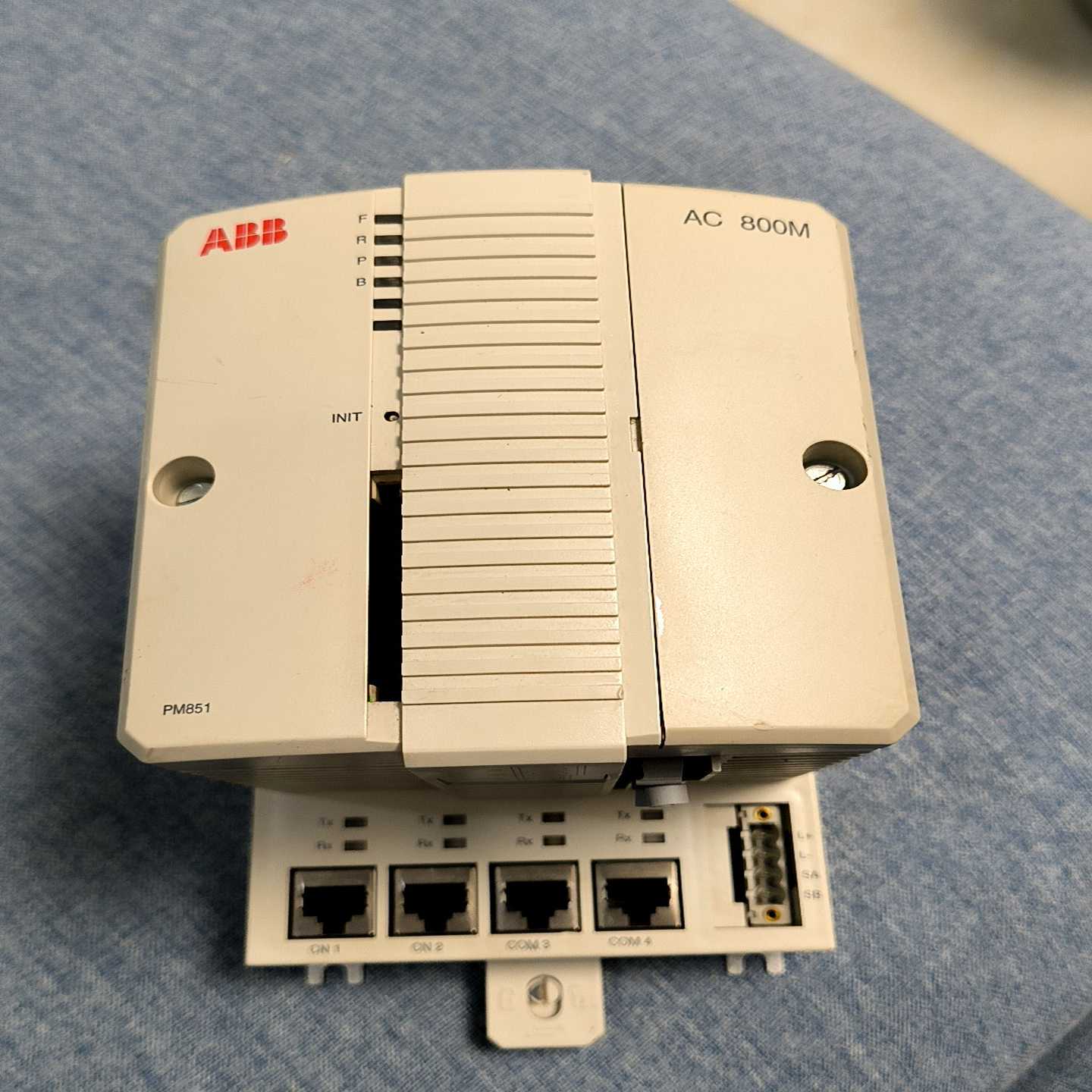 控制器pm851K01，件，成色可以，功能。询价