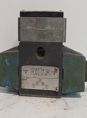 VickersDG4S4L-012C-B-60DirectionalSolenoidPilotValve95