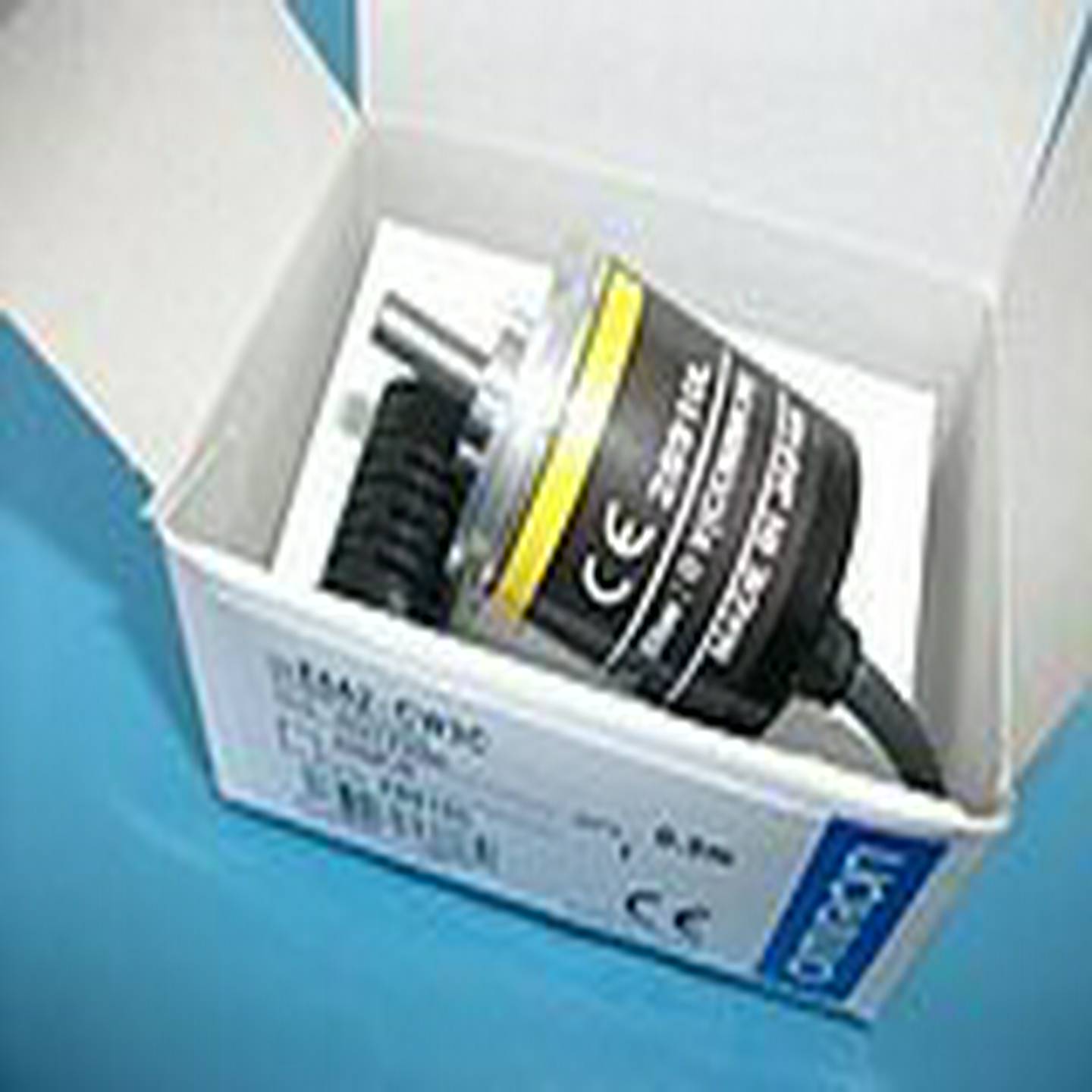 【原装】编码器E6A2-CS3C500P/R.{议价}