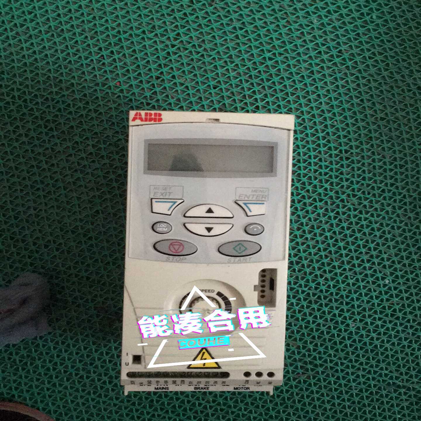 变频器ACS150-03E-02A4-4,0.75kw