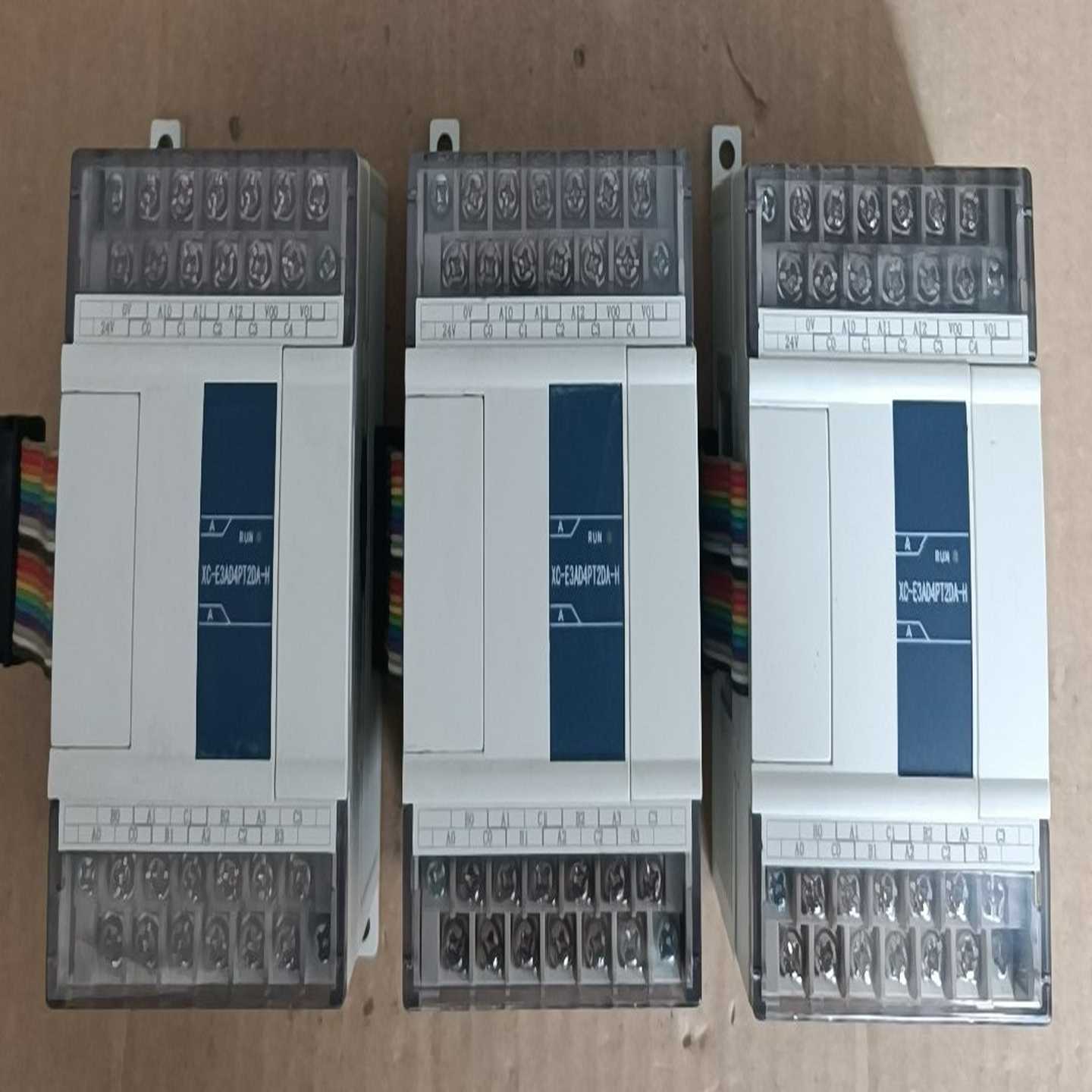 信捷XC-E3AD4PT2DA-H，3只（余1只），年份近，--议价商品