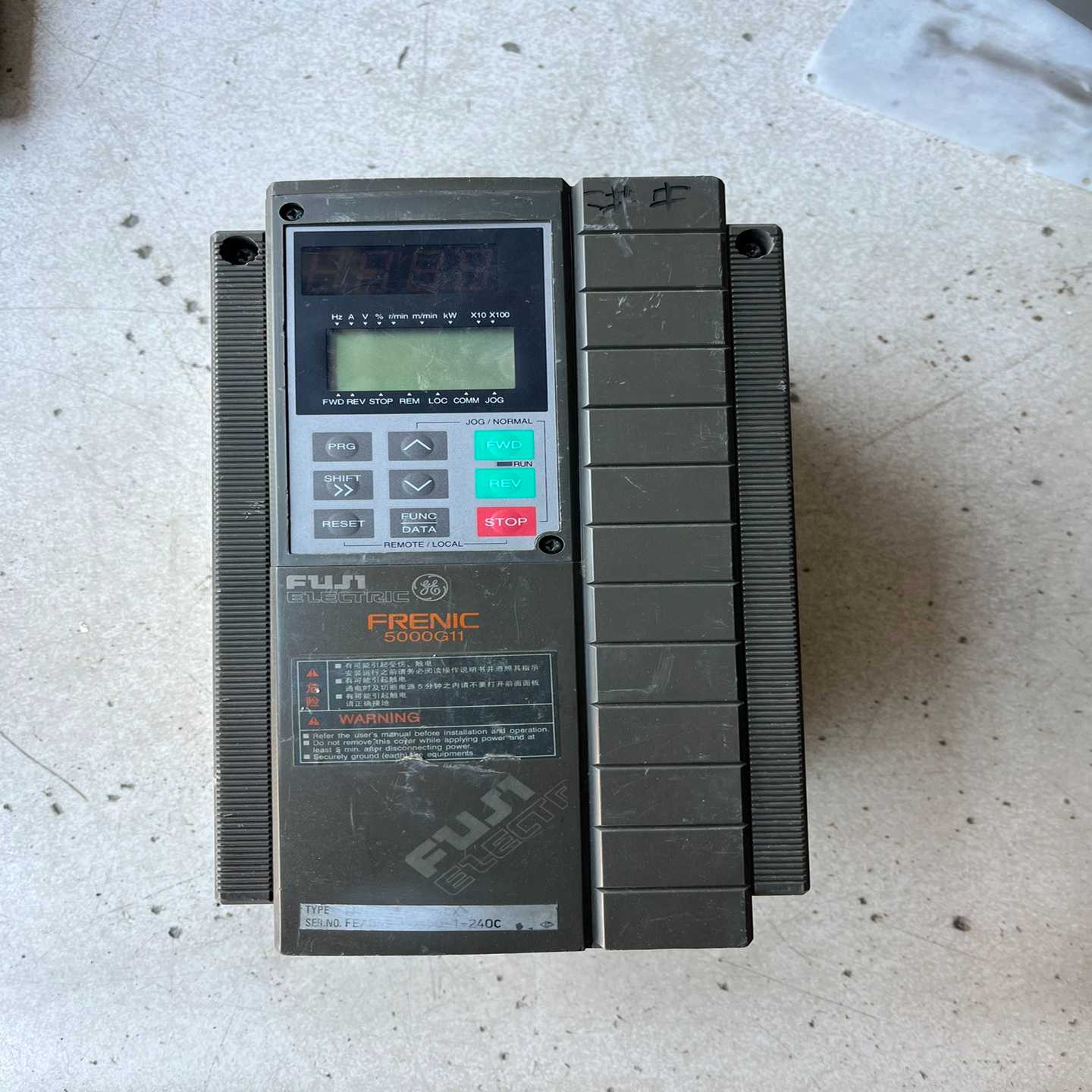 富士G11变频器2.2kw FRN2.2G11S ，（佳毅工控）