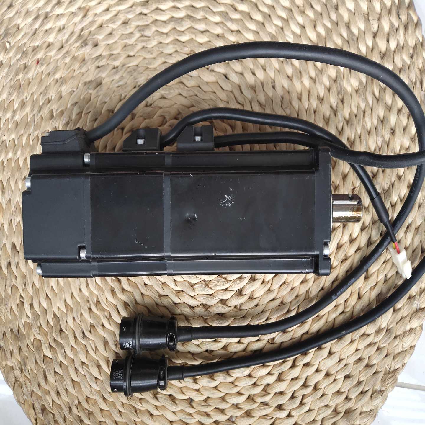 【议价】华中电机，型号60CST-AM01330Z0,华中400w适用