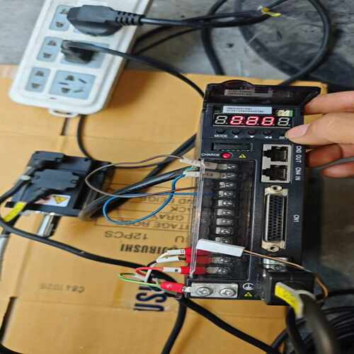 咨询-IS620PS1R6I汇川伺服200W单驱动，件，成色