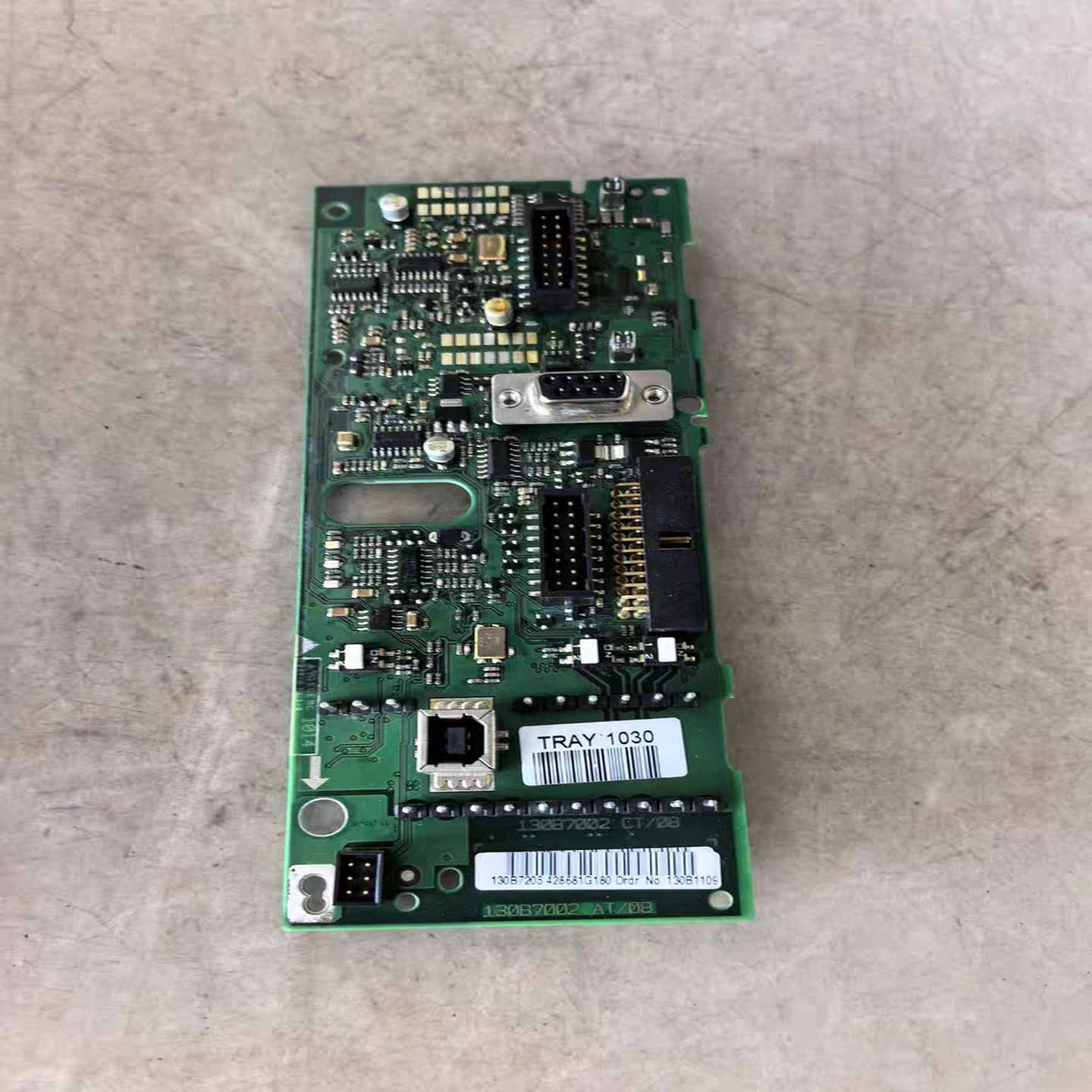 询价~丹佛斯FC-302P变频器主板130B7002 AT/08