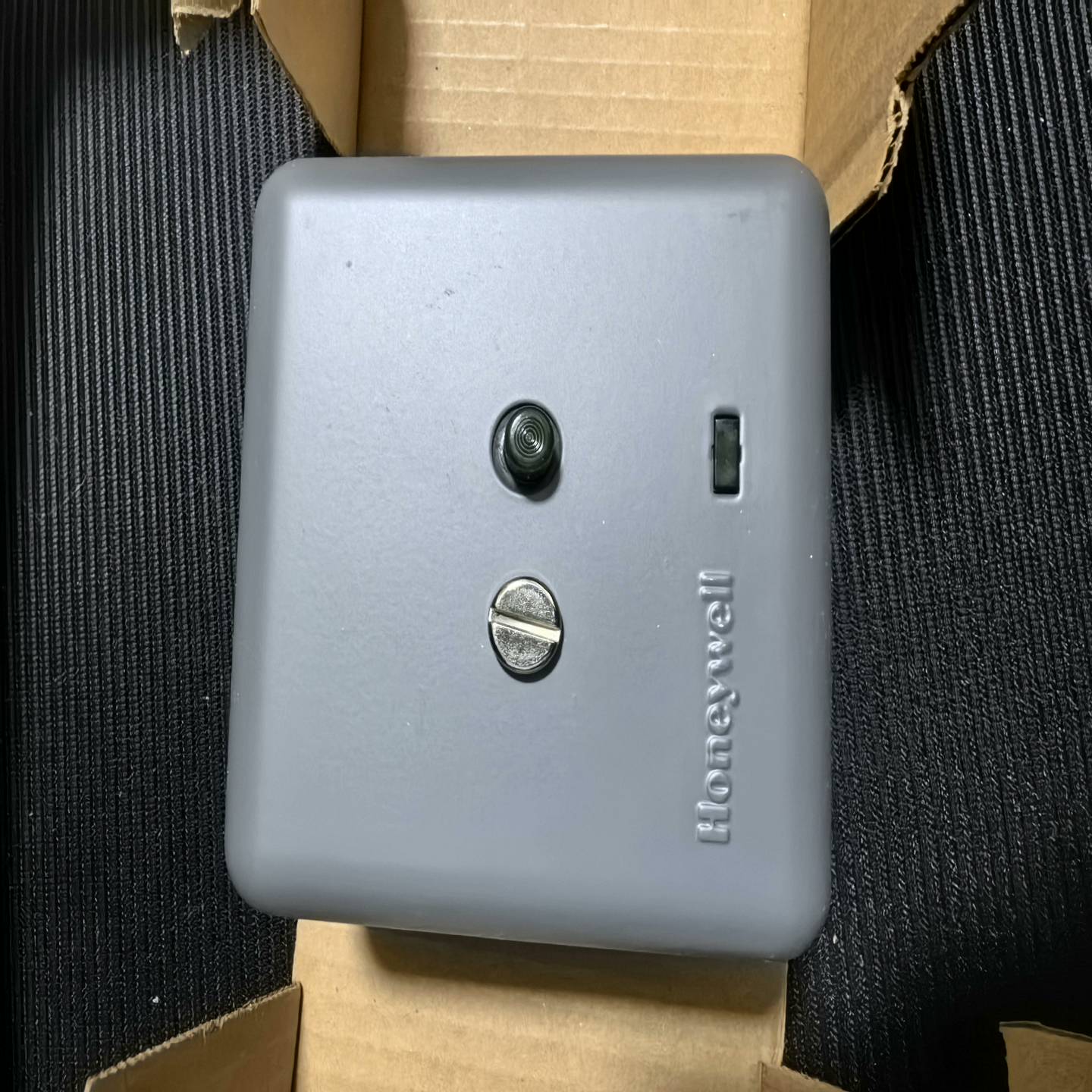 霍尼韦尔RA890F1270燃烧控制器，全新原装正品一议价商品