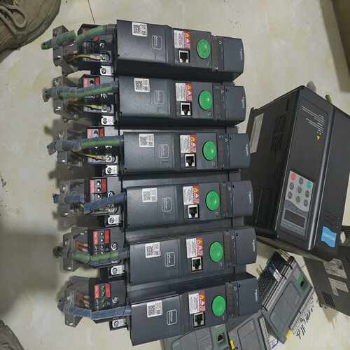 施耐德变频器ATV320U22N4B，2.2KW380V，--议价商品