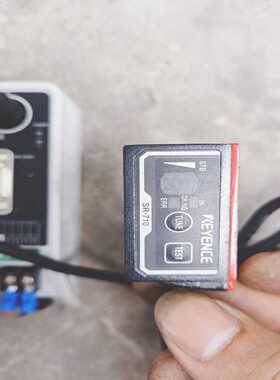 基恩士KEYENCESR-710扫码器，想要的可以联系我，--议价商品