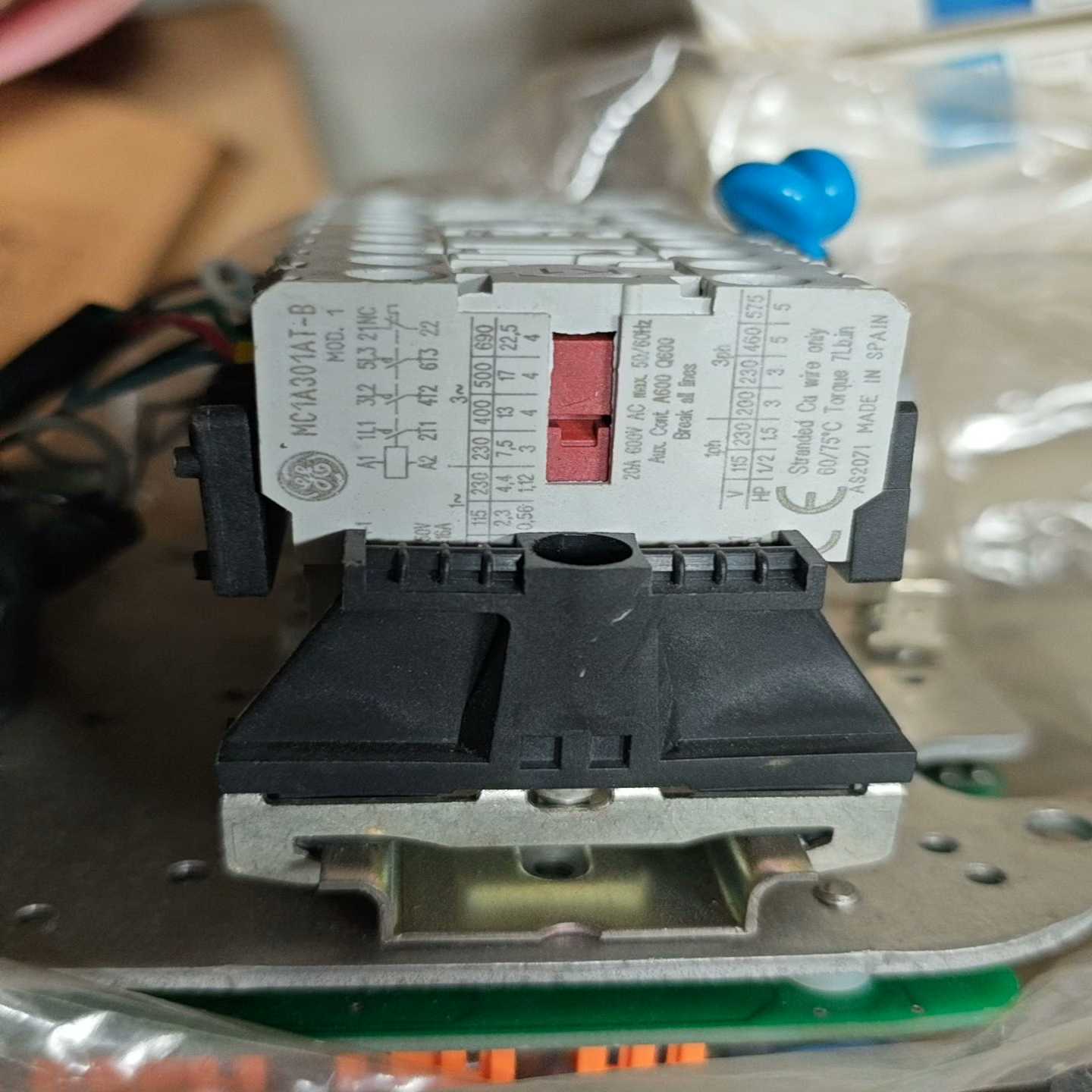美国GE通用接触器，型号MC1A301AT-B，20A60-询价客服