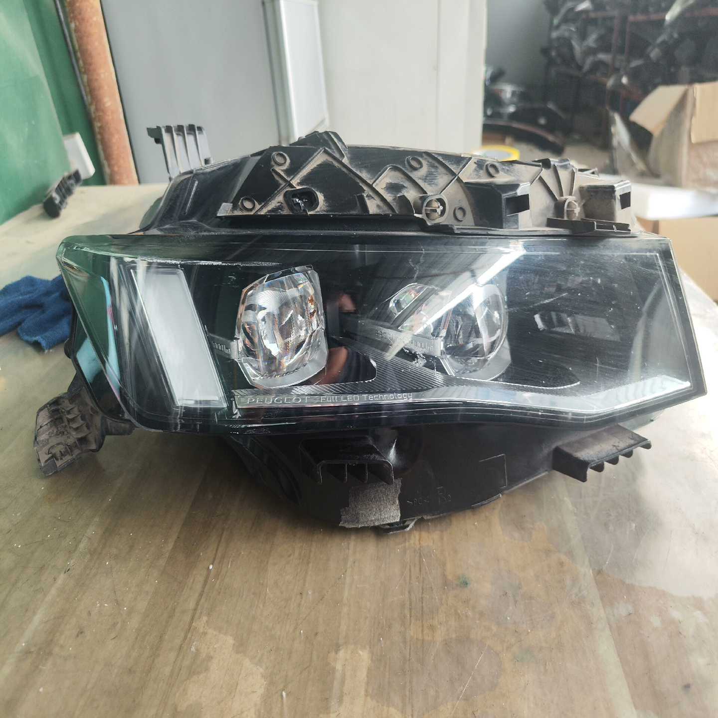 E1标致508右前大灯，原厂高配LED拆车大灯总成，全--议价商品