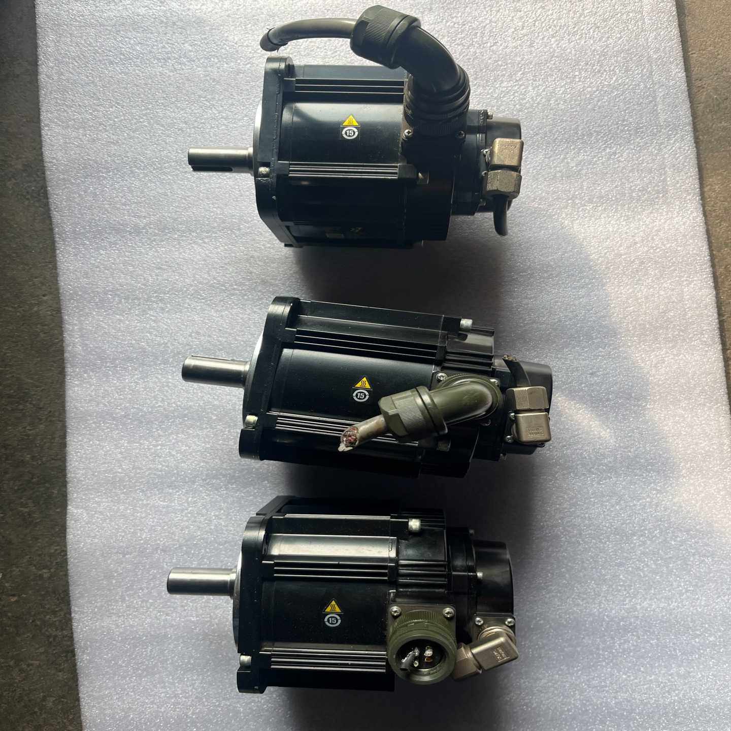 议价安川7代伺服电机，SGM7G-13AFC-CM31，1.3K