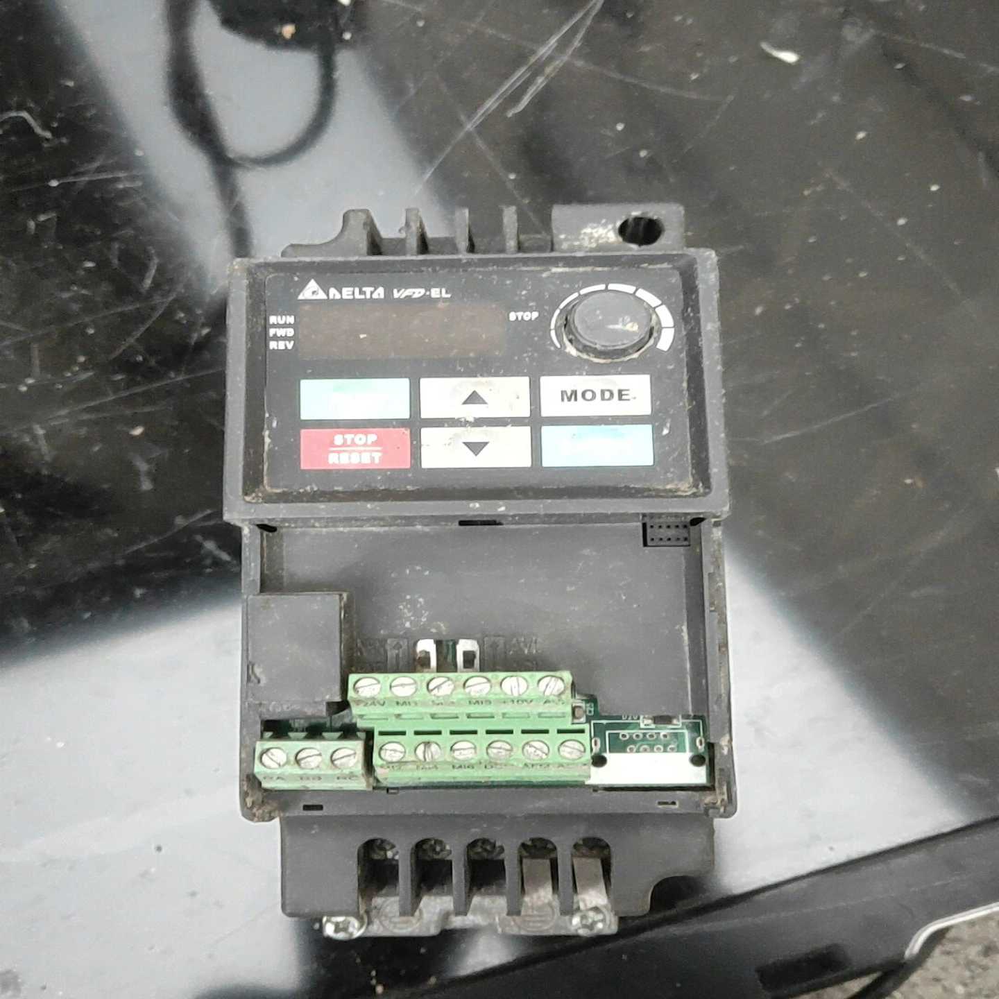 0.75kw变频器VFD007EL43A