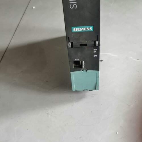 溢价-3152AG10PLC模块正常使用外壳有点