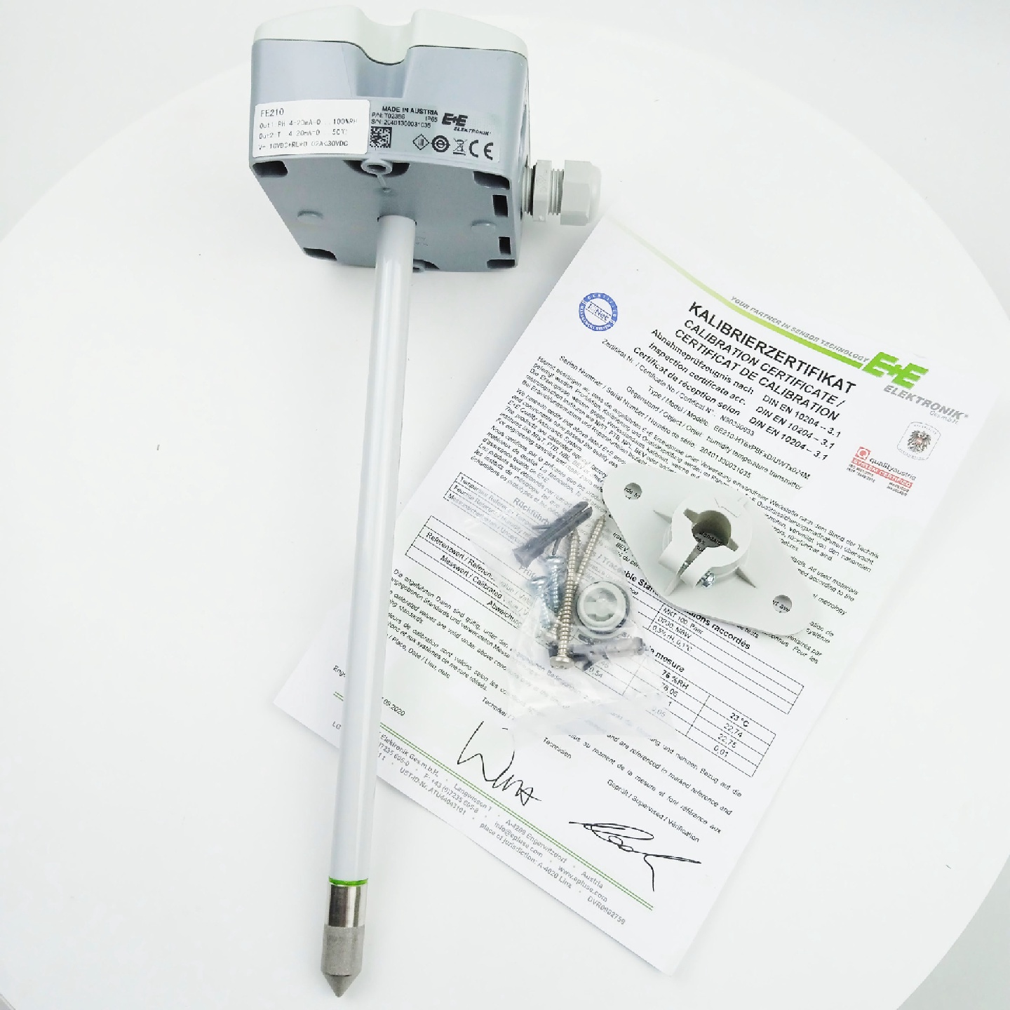 益加义EE210系列EE210-HT6XPBFXDUWTX004M高精度管道温湿度传感器
