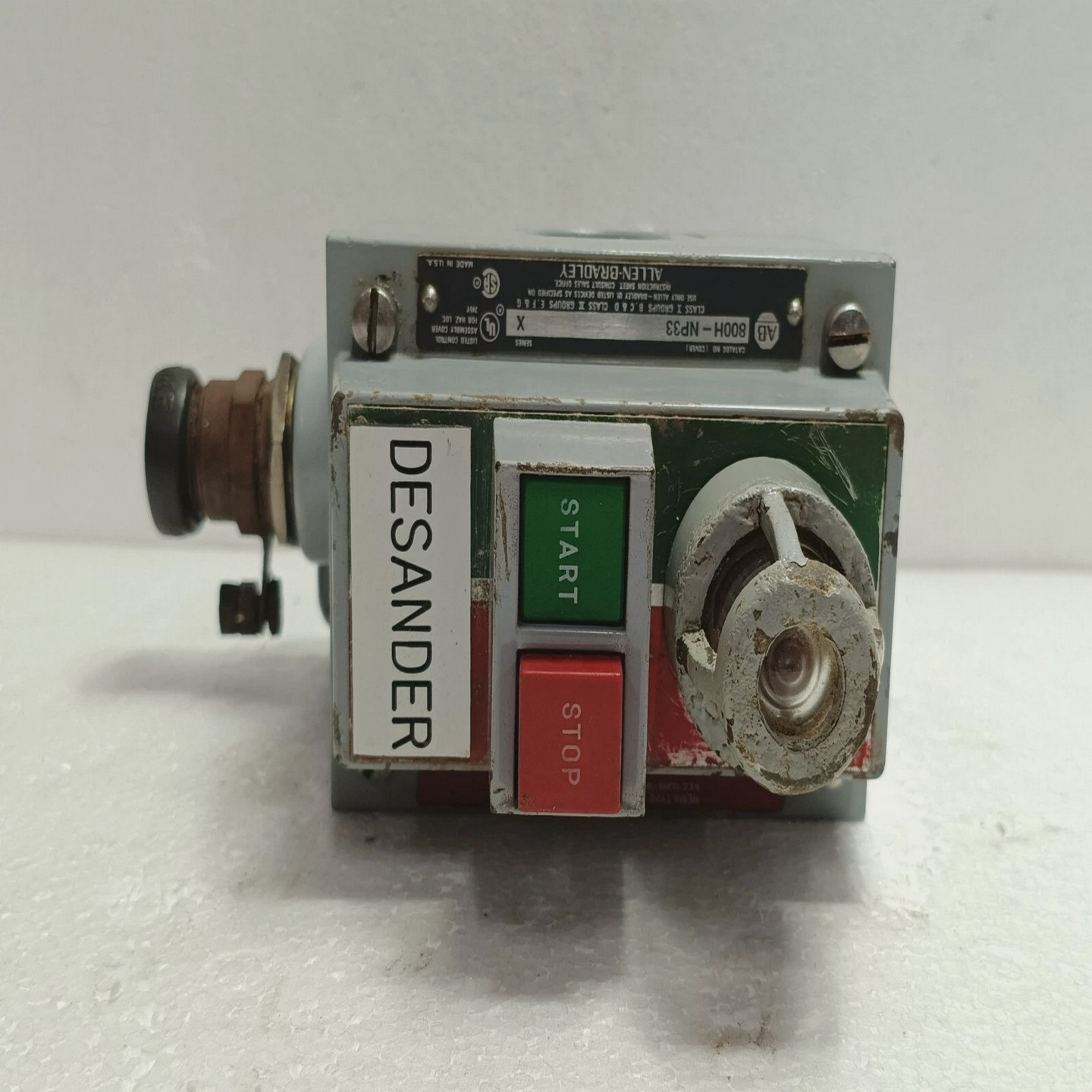 AllenBradley800H-NP33SeriesX–HeavyDutyPushbutton/P