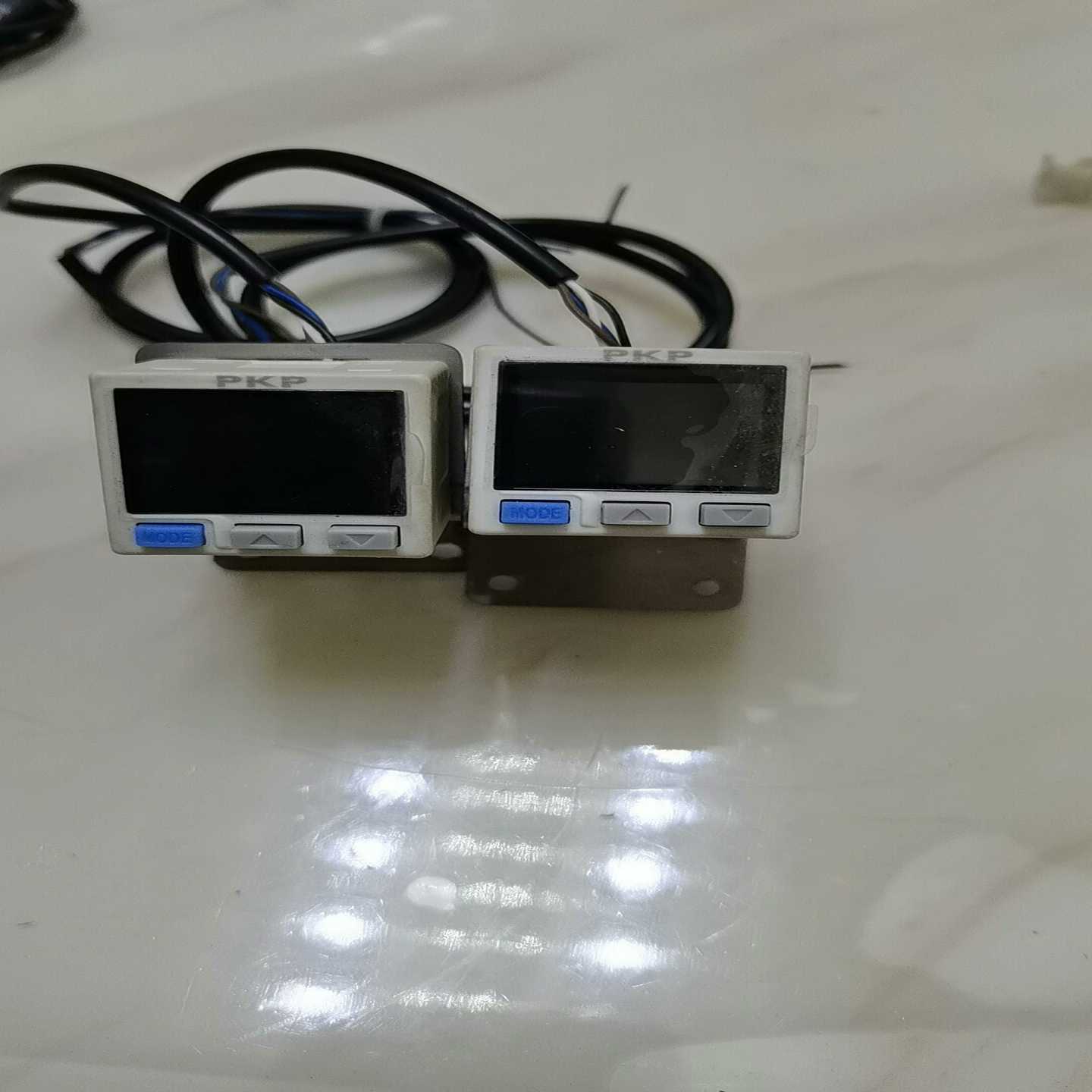 正常拆机PKP压力传感器带支架（MDP-01-N-2M）2个--议价商品