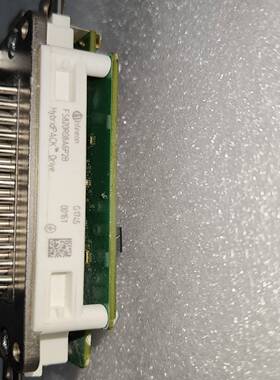 拆机模块FS820R08A6P2LB成色漂亮。实物图拍摄。--议价商品