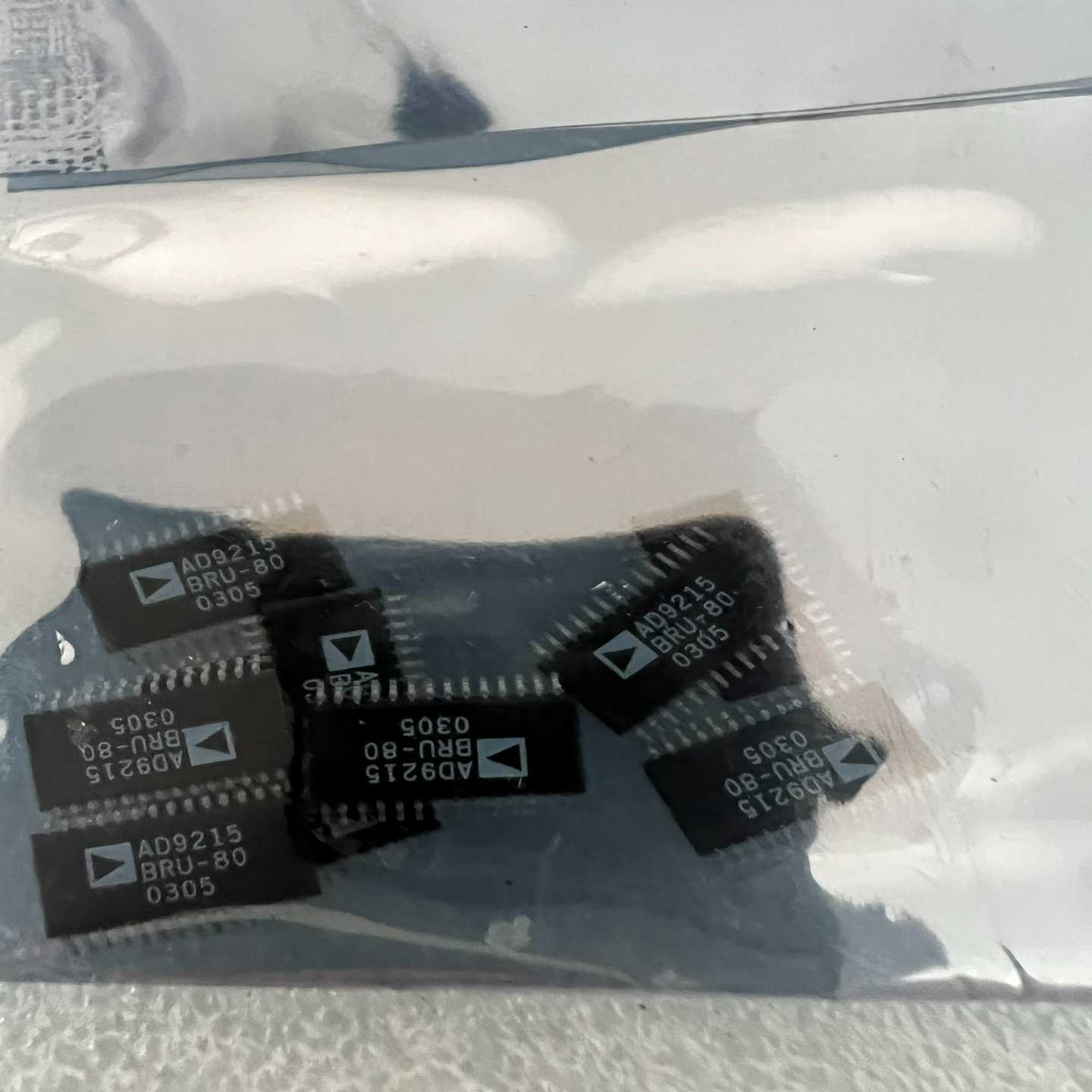 AD9215BRU-80  10个~询价