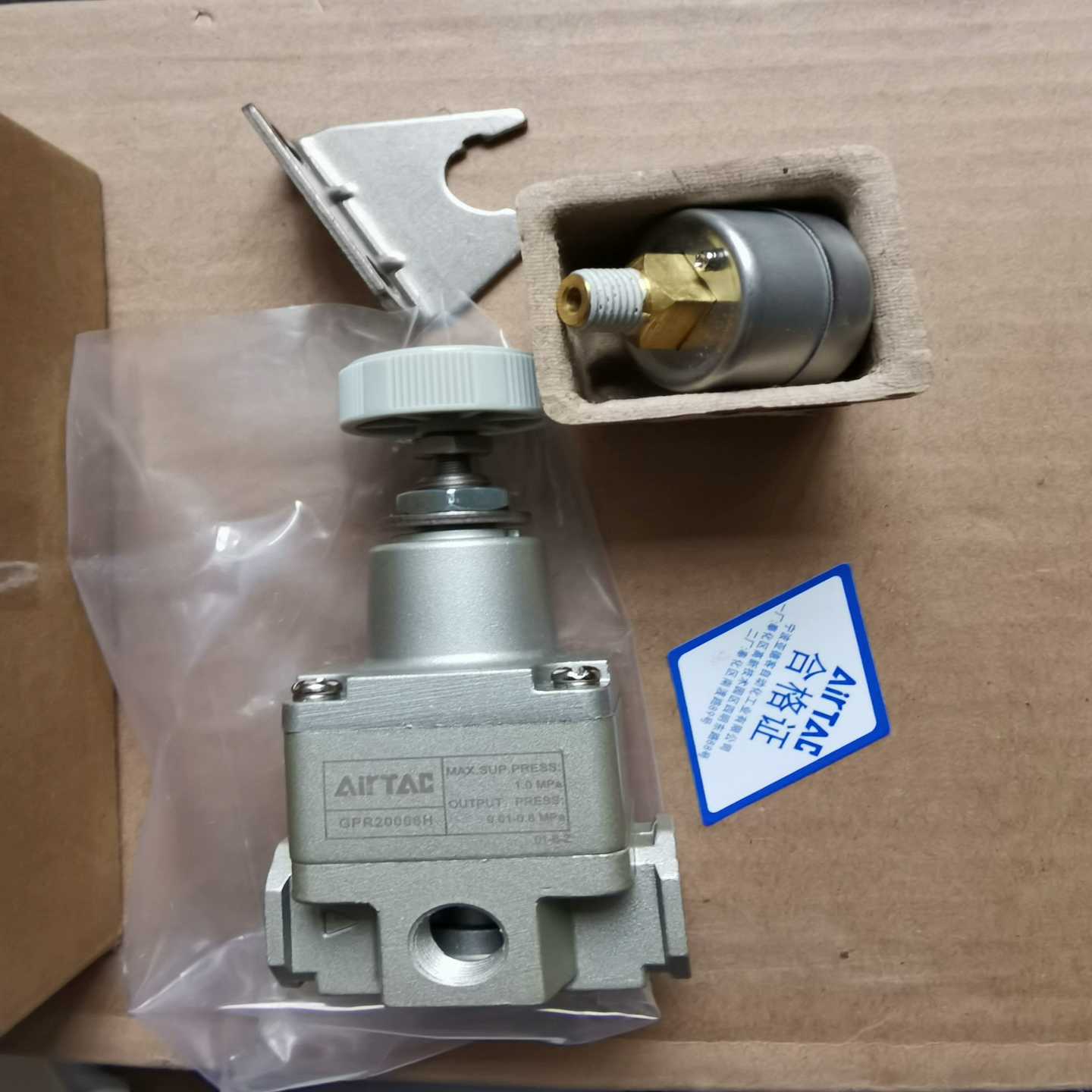 询价~AirTAC亚德客精密调压阀GPR20006H，保正