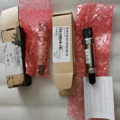 江森025W28678-006，P499REAR503实物拍询价