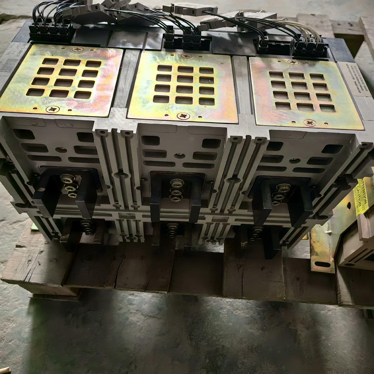 框架断路器MT20H1库存老备件确保没有装过机共，议价