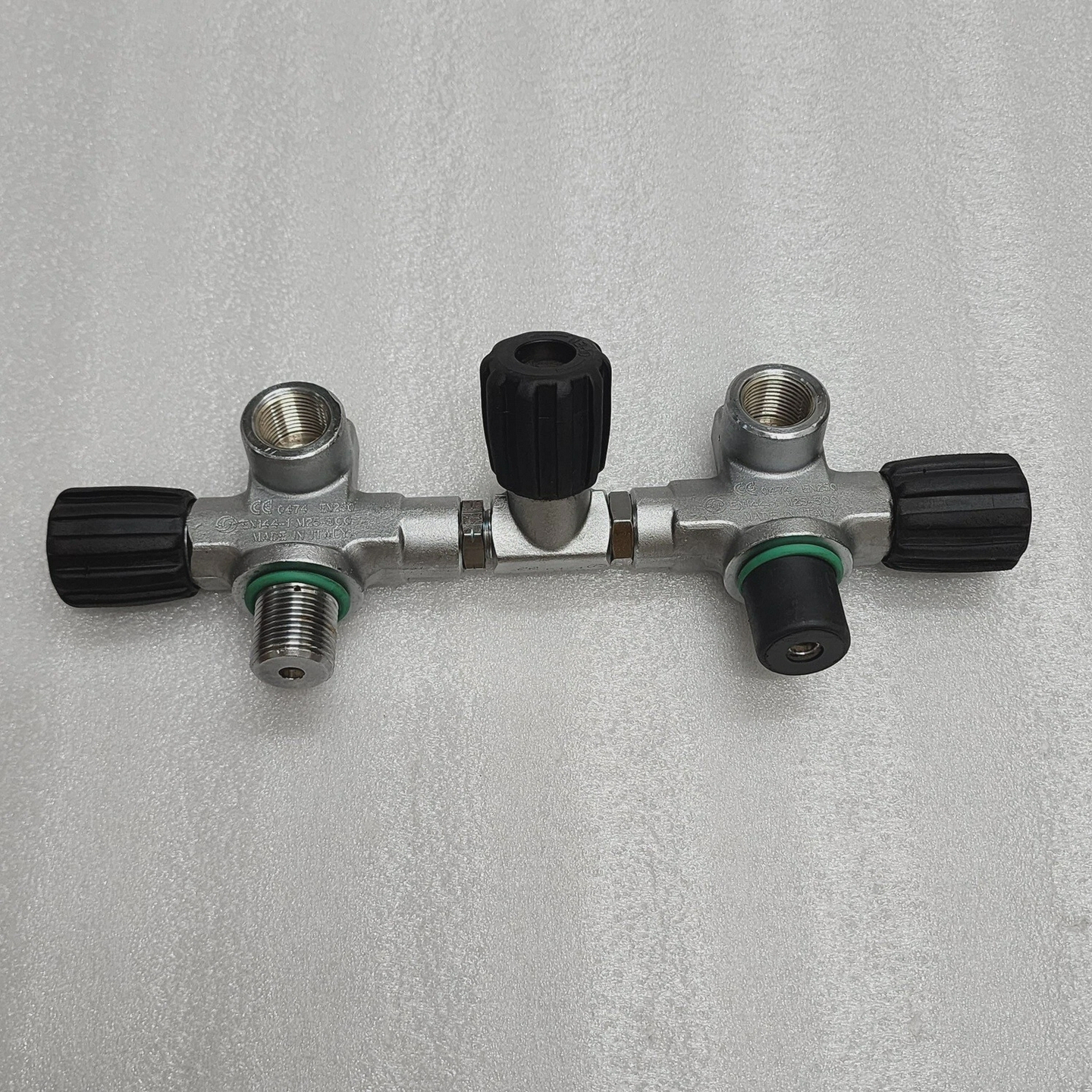 DOPPELTANKVERTEILERM25-300TAUCHZYLINDERVENTIL300BAR