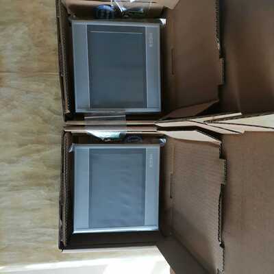 TPC7032Ki昆仑通态触摸屏全新（库存）两块标价为--议价商品