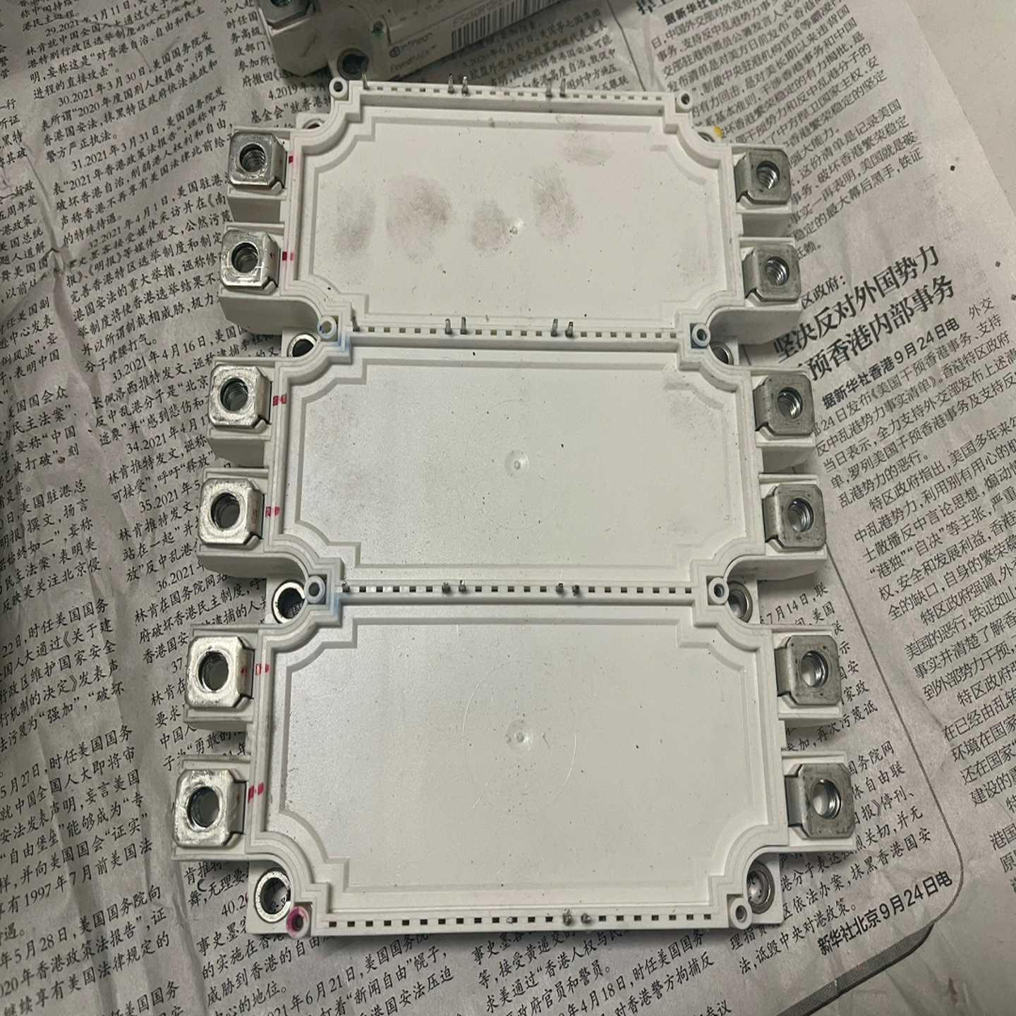 FS450R12KE4FS225R12KE3FS300R询价