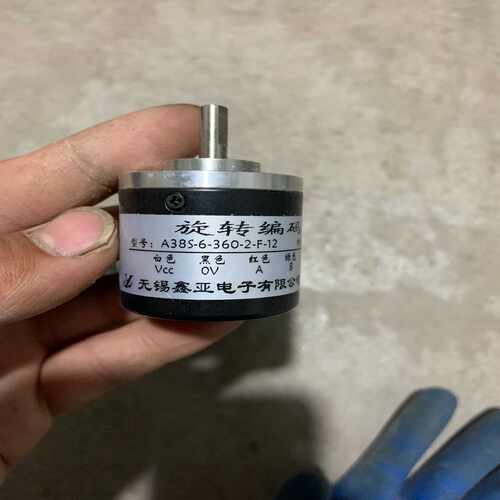 咨询-鑫亚旋转编码器A38S-6-360-2-F-12新的没