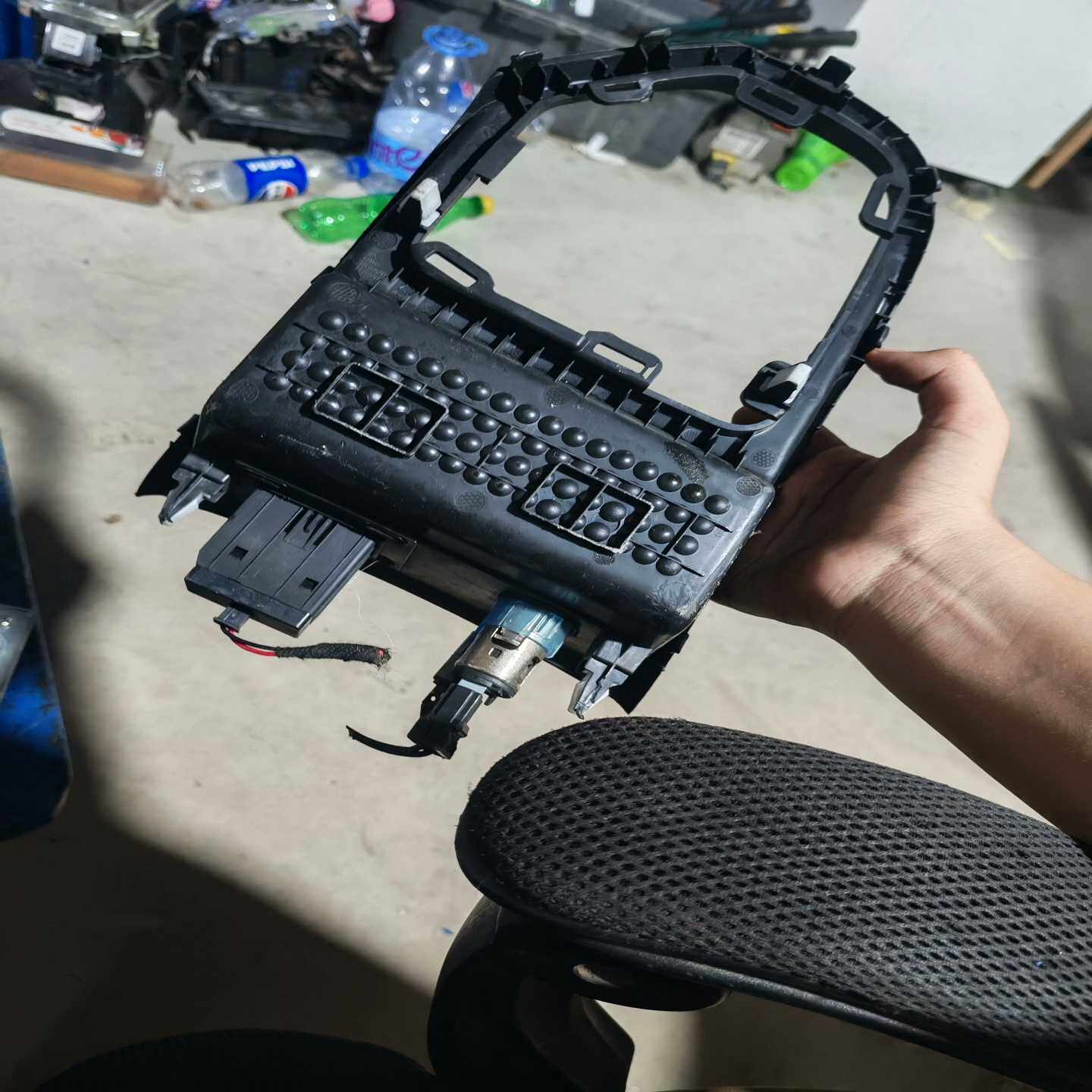 江淮ieva50原装中控台装饰板，带空调出风口和音响控制面板--议价