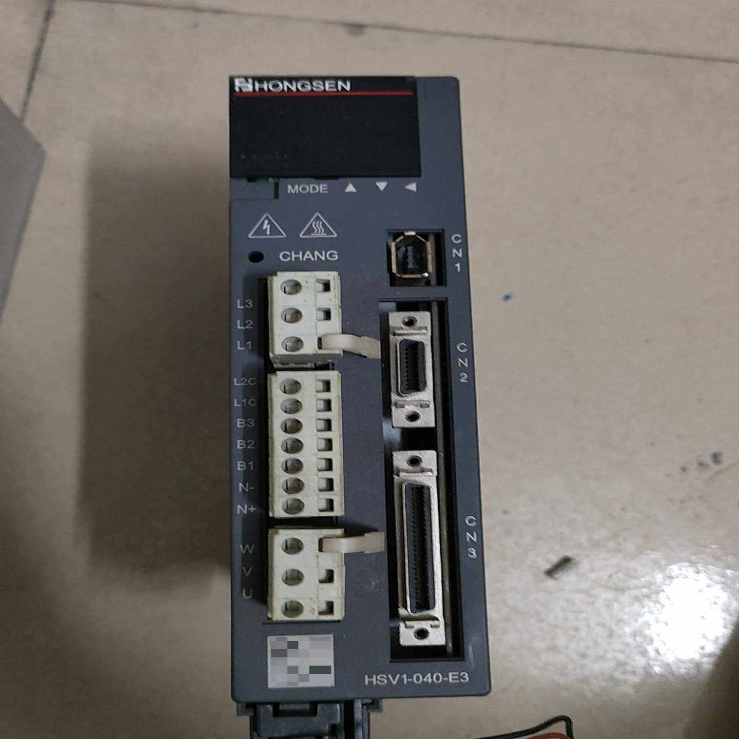 红森伺服驱动器HSV1-040-E3，400W功率，三相交流