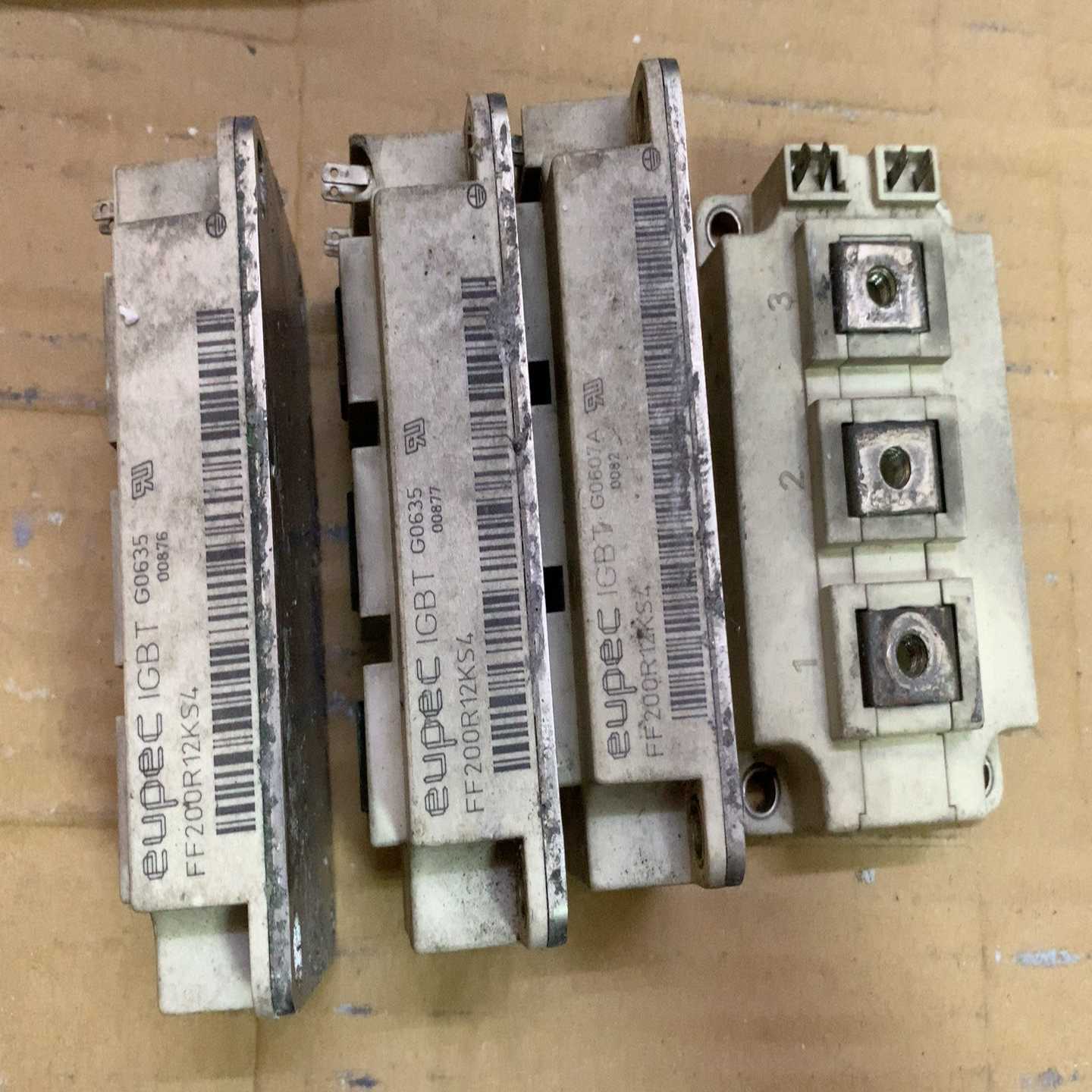 FF200R12KS4用询价