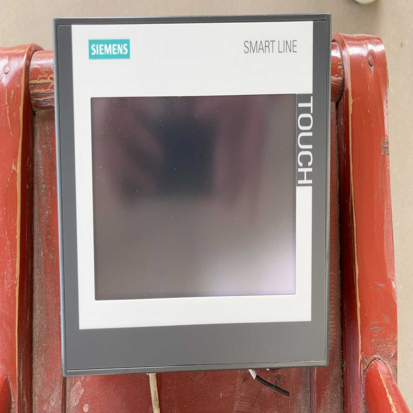 询价6AV6648-0CC11-3AX0功能，成色如图，无破