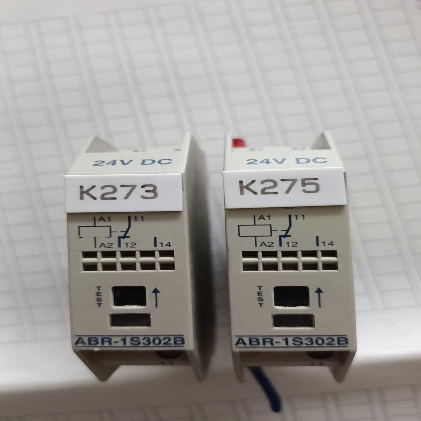 询价~施耐德接口继电器 ABR-1S302B  2只，