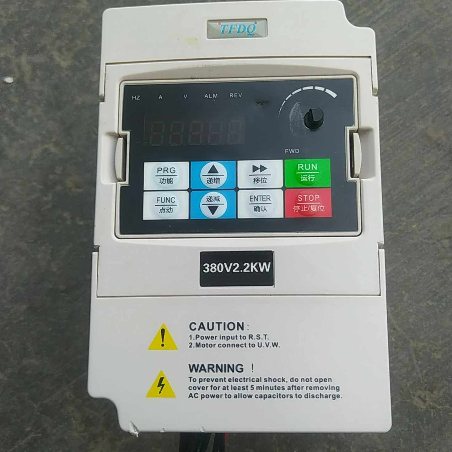 拓丰2.2kw变频器，LC800A-2R2G/4P询价