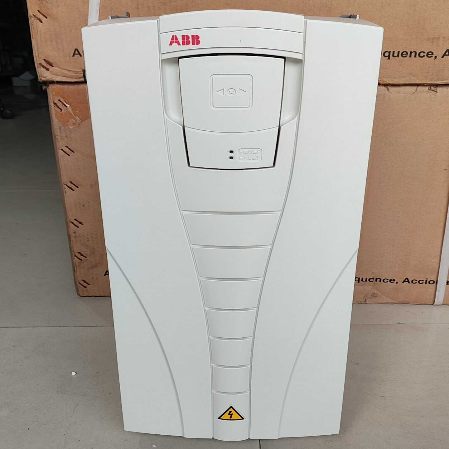 ACS550-01-031A-4ABB变频器没有包装询价
