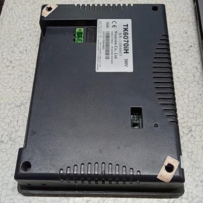 威纶触摸屏TK6070IH3WV，功能正常，外观如图。询价