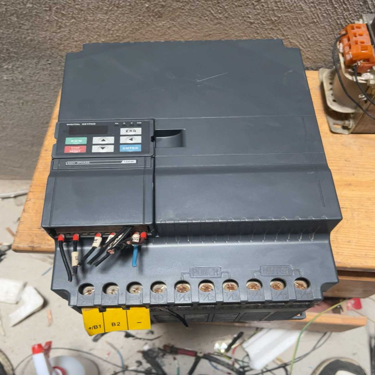 议价众辰2400-15变频器15kw拆机变频器功能正常适用