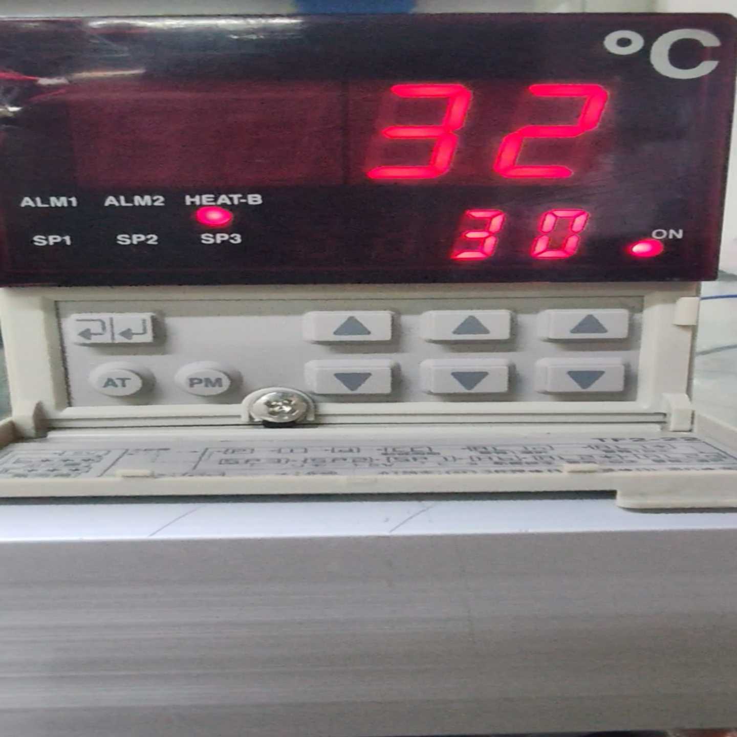 Keyence基恩士TF2-22温度控制仪表九成~询价